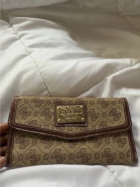 GUESS Beige and Brown Monogram Clutch Wallet